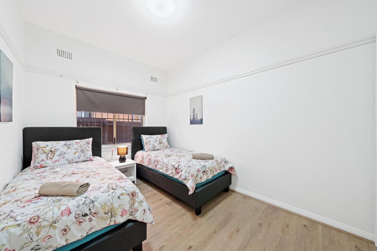 Burwood City Newly Renovated 2 Bed 2 Bath Free Private Parking Big Apt Сидней Экстерьер фото